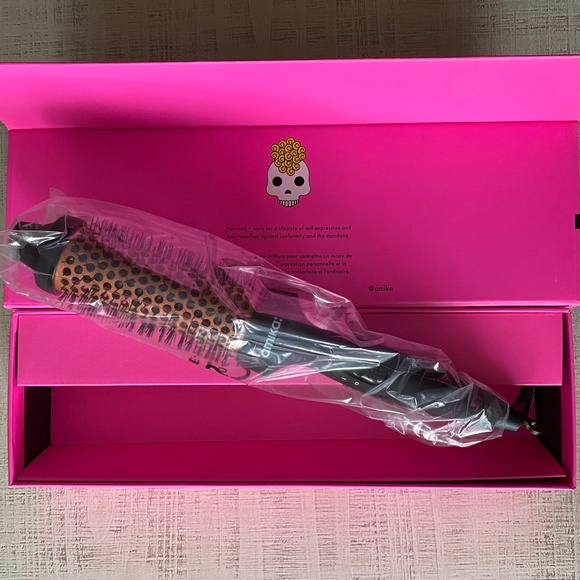 Amika Blowout Babe Thermal Ionic Hot Brush - Picture 5 of 7